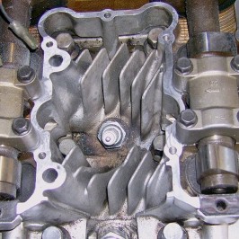 Adjusting valves on a Kawasaki ZN